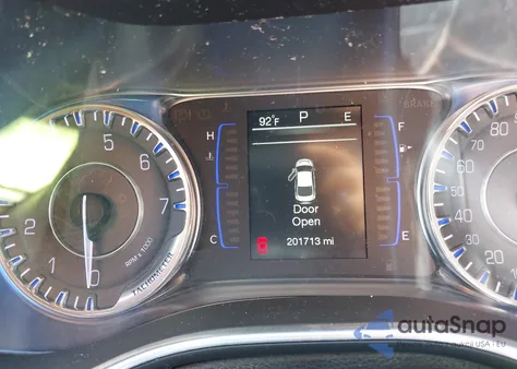 2017 Chrysler 200 Limited Platinum из США, поврежденный, VIN 1C3CCCAB5HN505752